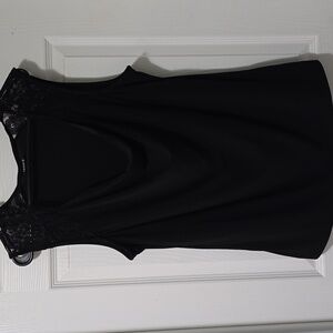 Torrid Lace short sleeve top size 1